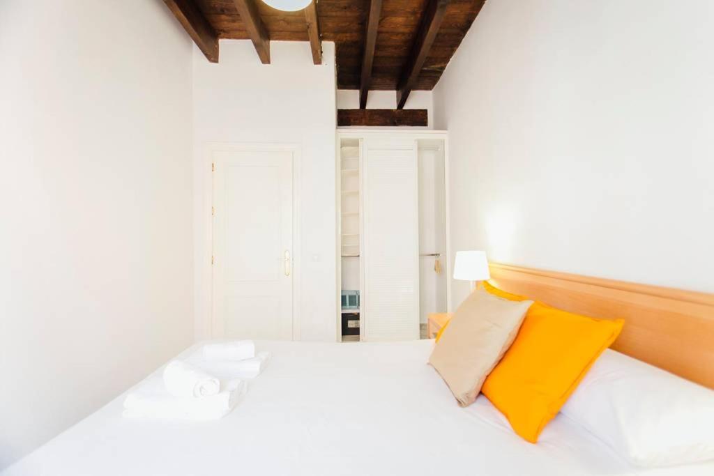 Precioso Apartamento En El Casco Antiguo De Triana Sevilla Buitenkant foto